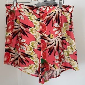 Summer shorts & Other Stories Tropical print